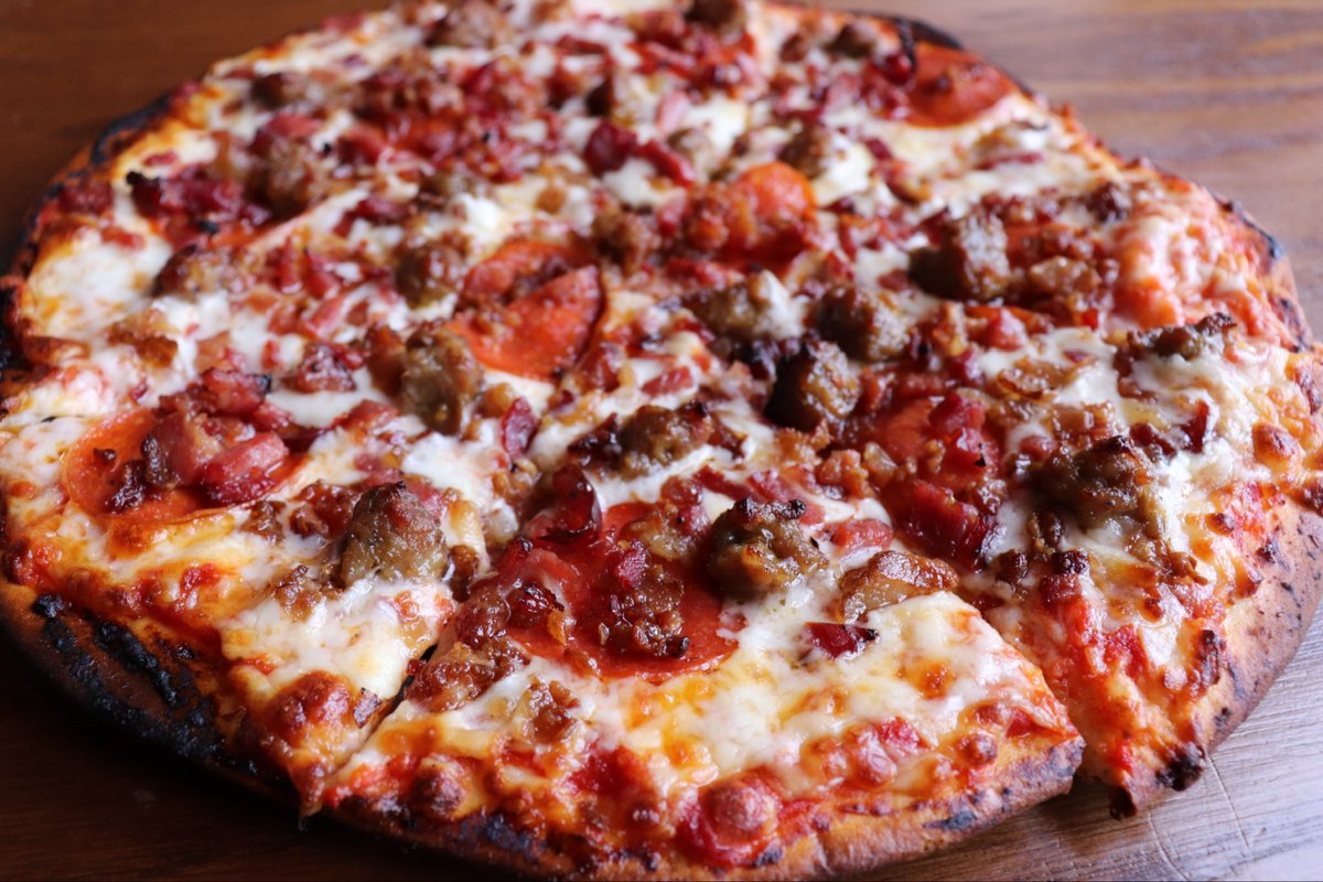 houseorock's tweet photo. Your new Sunday tradition: eating delicious pizza at #HouseofRock.
Try our take on the meat lovers pie, The Boss 💪 with bacon, pepperoni, sausage, and capicola. Spice it up with jalapeños or savory mushrooms. Once you go Boss, you never go back! https://t.co/GVacLyvz8S
