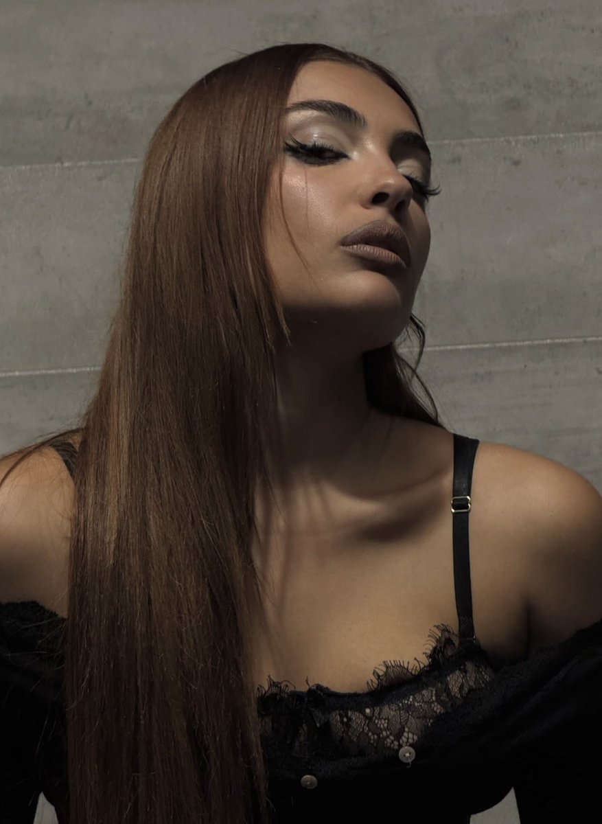 Núria(Aimer) | 💐 tweet media