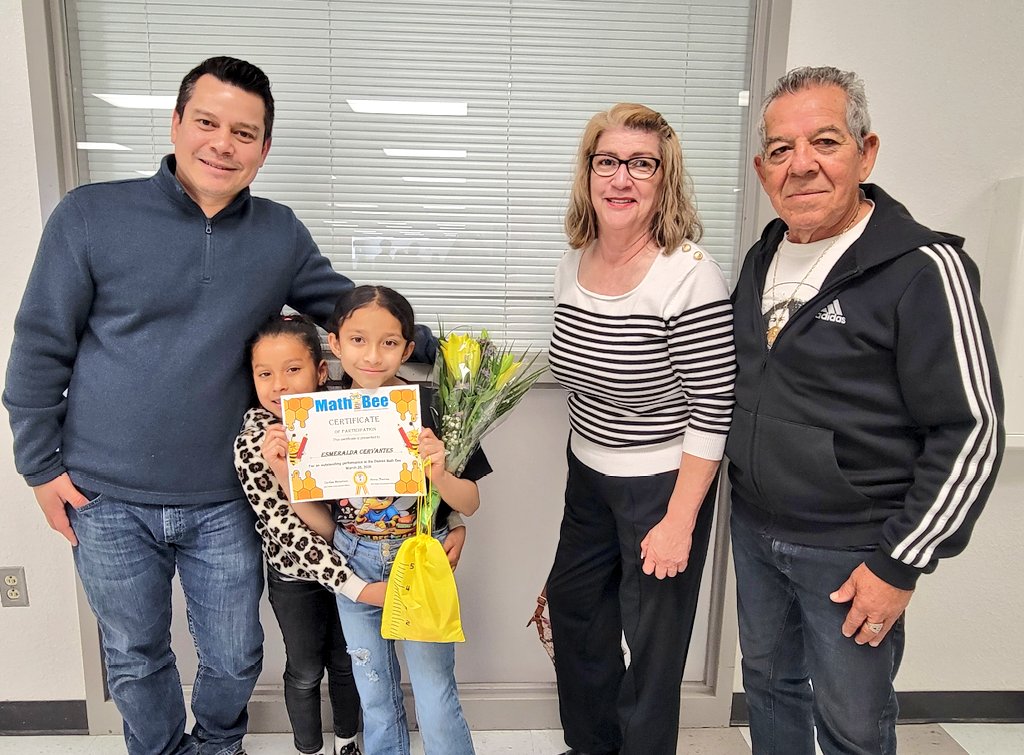 HHeights_ES's tweet image. Our Hornets are buzzing with brilliance! 🐝✨ Scholars in grades K–5 proudly represented at 9th Annual Math Bee, showcasing speed, accuracy, and a love for learning. We are so proud! #HornetPride #MathBee #TeamSISD #ThrivingAtTheHive