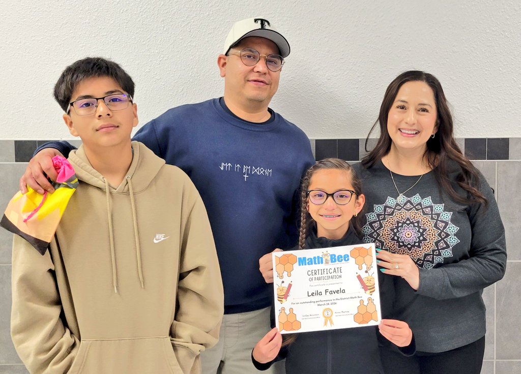 HHeights_ES's tweet image. Our Hornets are buzzing with brilliance! 🐝✨ Scholars in grades K–5 proudly represented at 9th Annual Math Bee, showcasing speed, accuracy, and a love for learning. We are so proud! #HornetPride #MathBee #TeamSISD #ThrivingAtTheHive