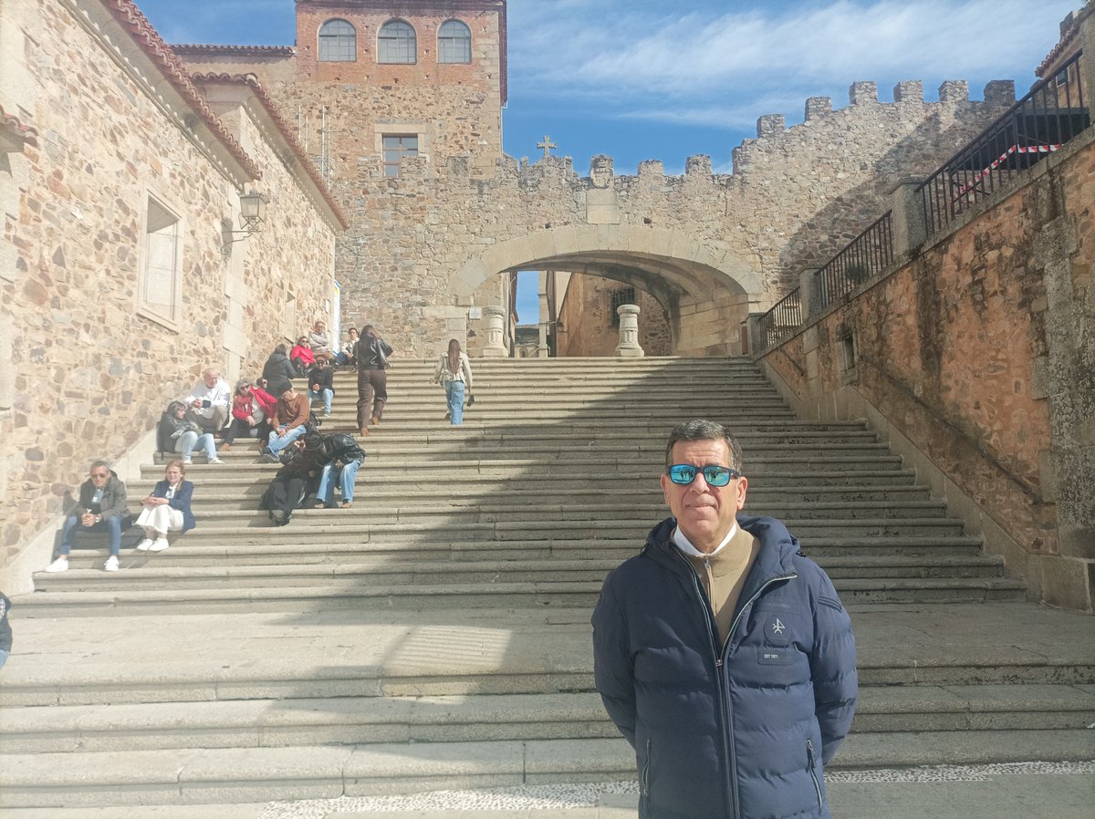 Esteban Mira tweet media