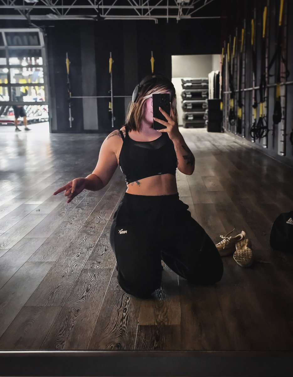 IceRocker tweet media