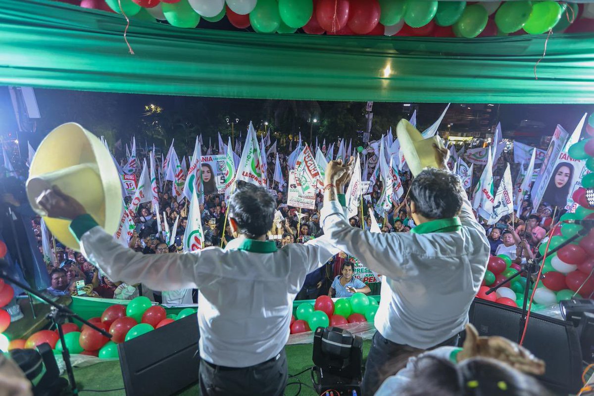 Derechistas con cero IQ tweet media