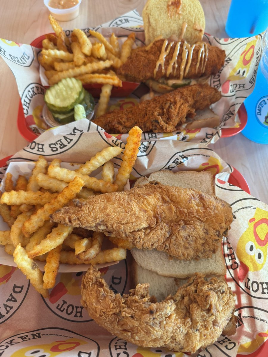 Zirksee🍽️ tweet media