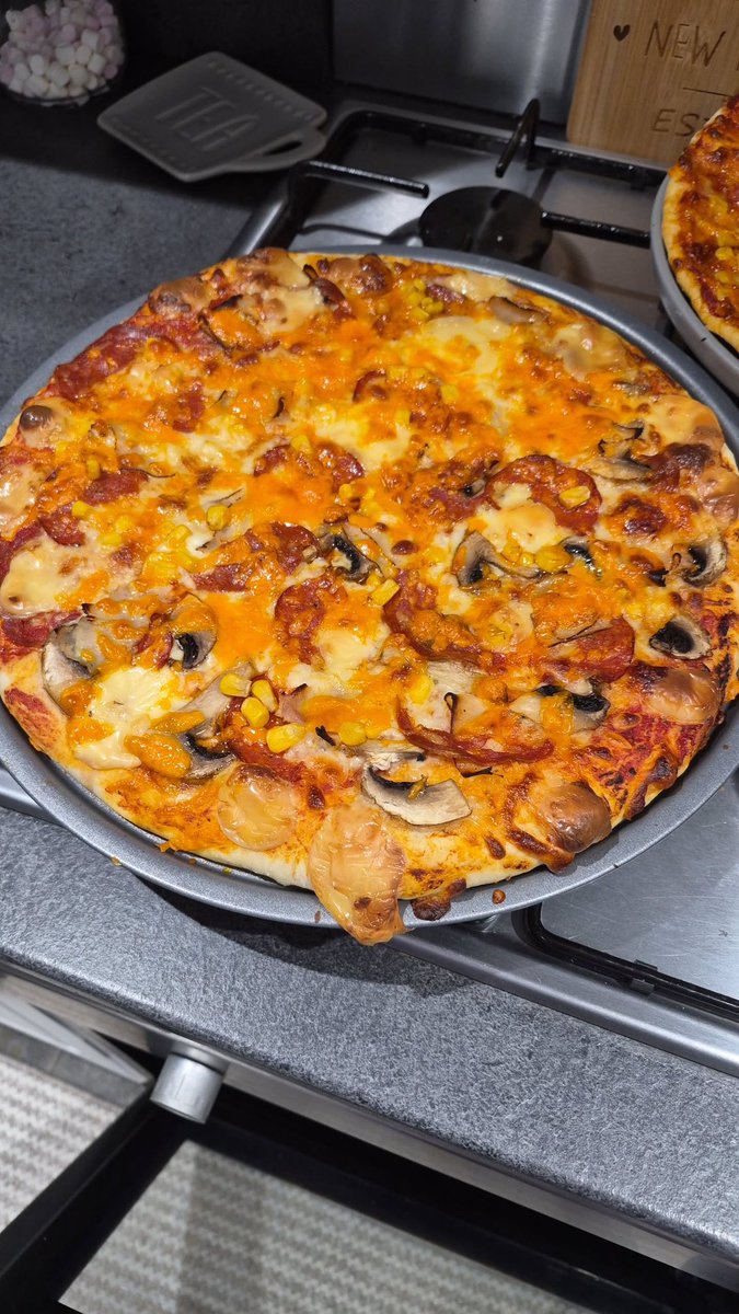 Jennyred 🦊 tweet media