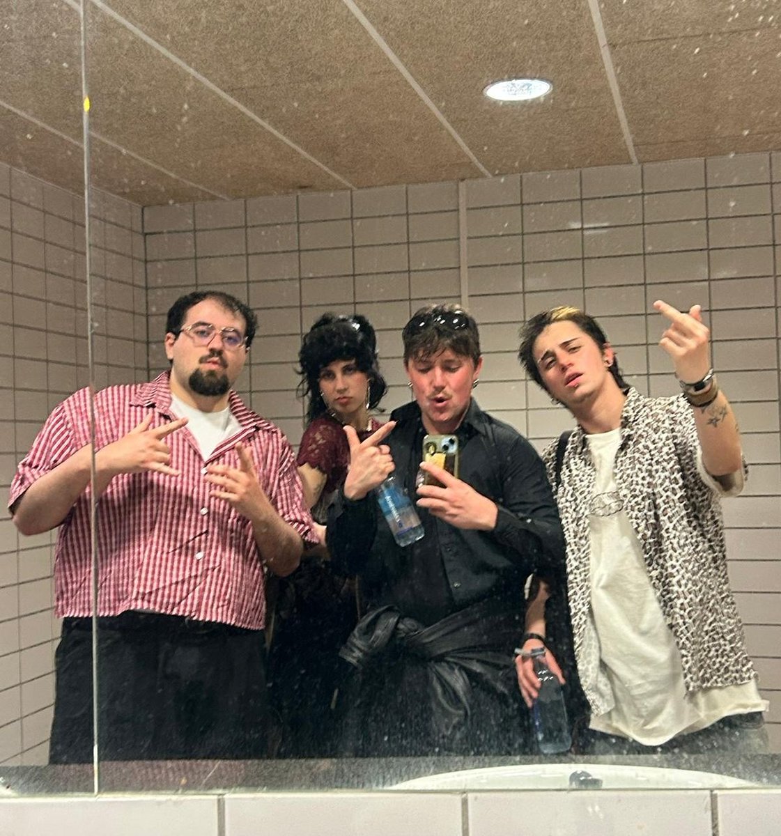 deadassrobin's tweet photo. onte <3 https://t.co/s9qiH04oPx