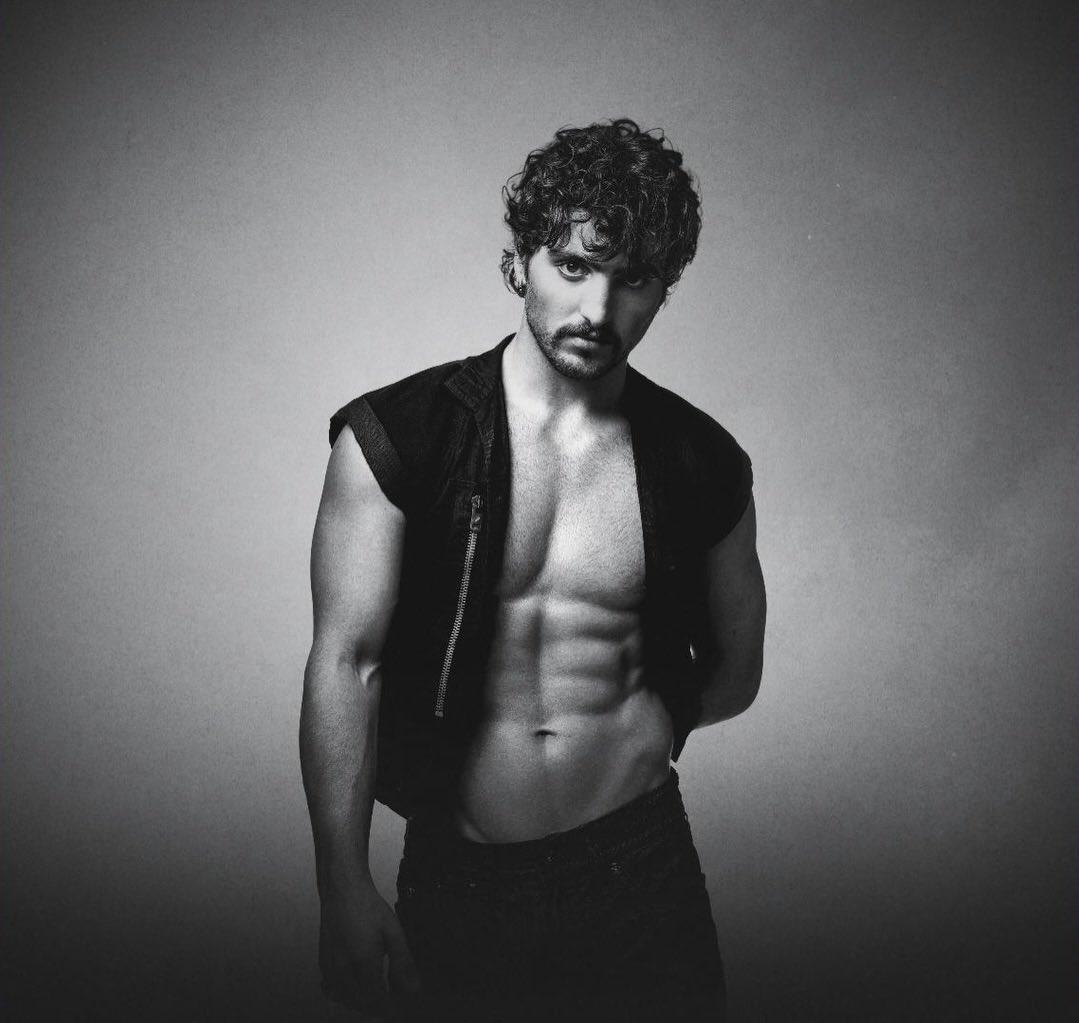 Benson Boone Access tweet media