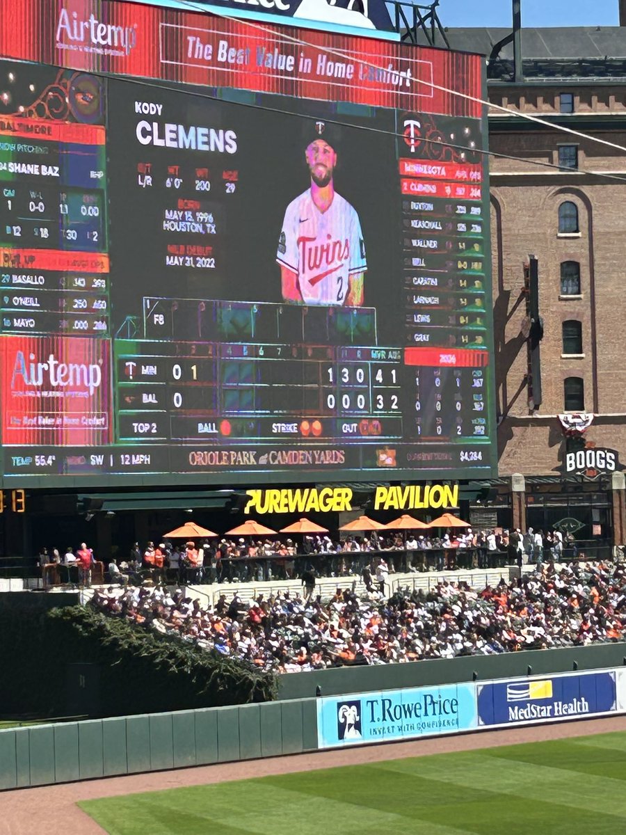 O’s Card Giveaways tweet media