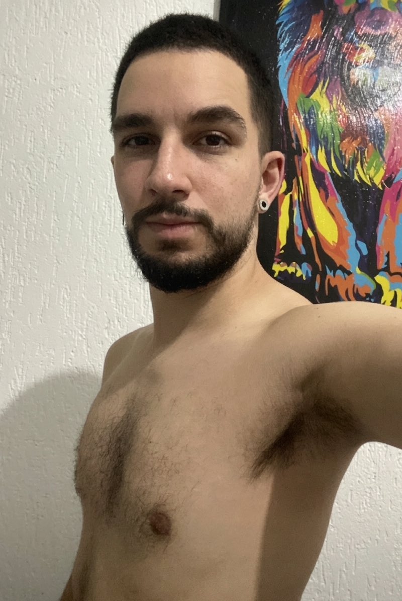 LimaRuan18's tweet photo. Cortei o cabelo, gostaram? 

Chudai https://t.co/VwDR0xEIaG
