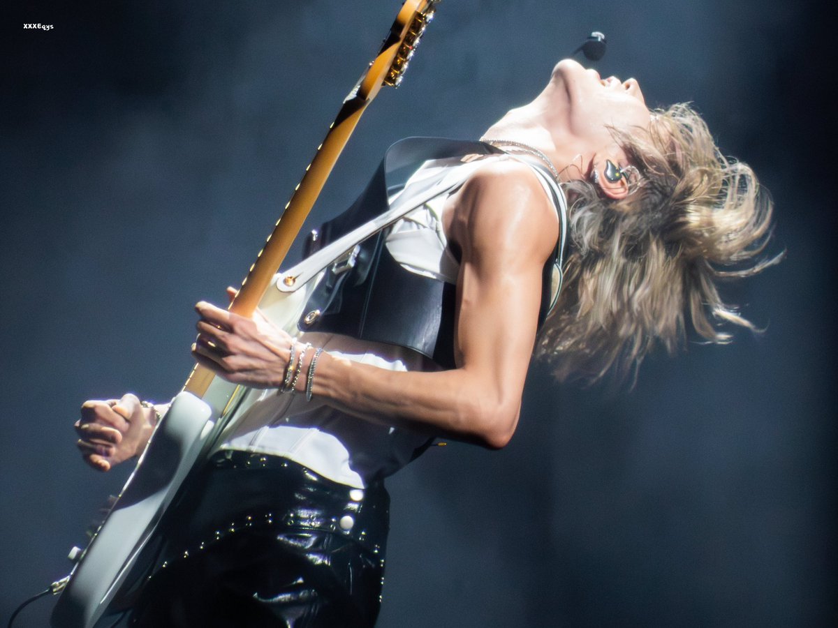 Bin Kardashian Pro Max tweet media