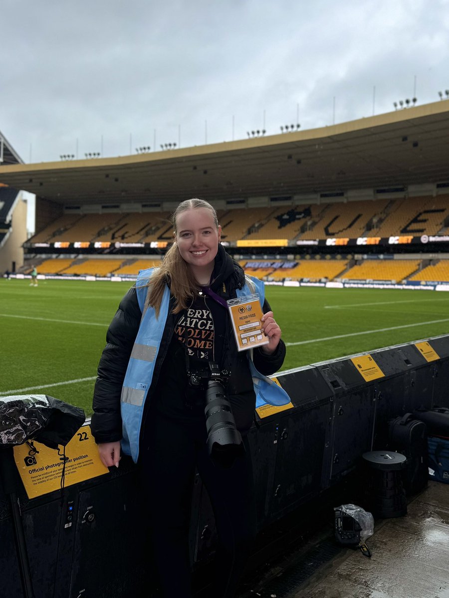 Jess Deakin tweet media