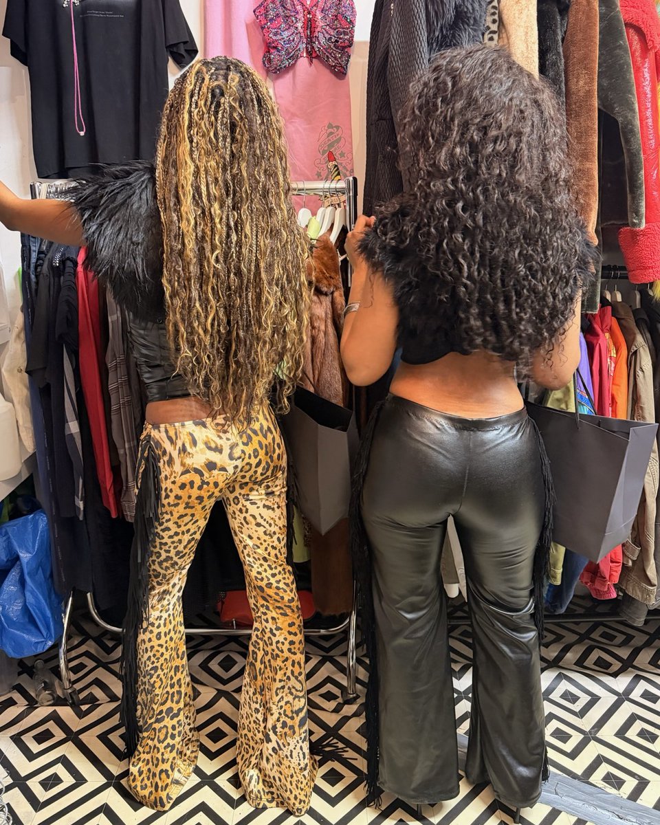 BadGyalBlu tweet media