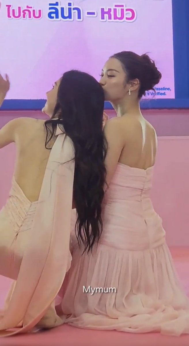 Villanelle tweet media