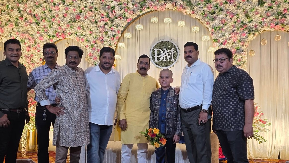 GMohapatraBjp's tweet photo. Attended Divyanshu’s auspicious Bratopanayan ceremony, offered blessings and wished him a bright future and long life.
#Upanayan #Bratopanayan #Blessings #OdishaTradition #CulturalHeritage https://t.co/lkYVFXkM4E