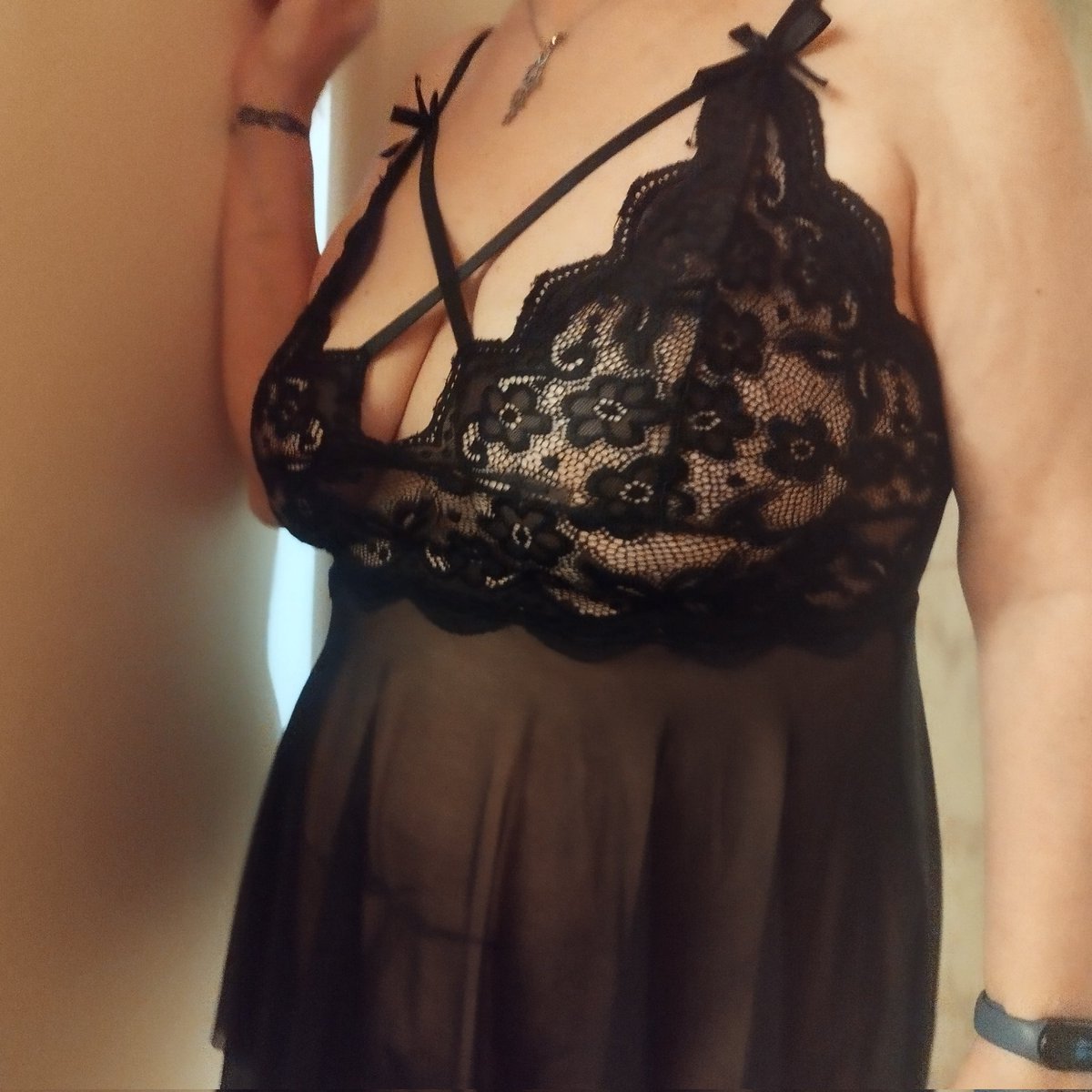 Couple 60 tweet media