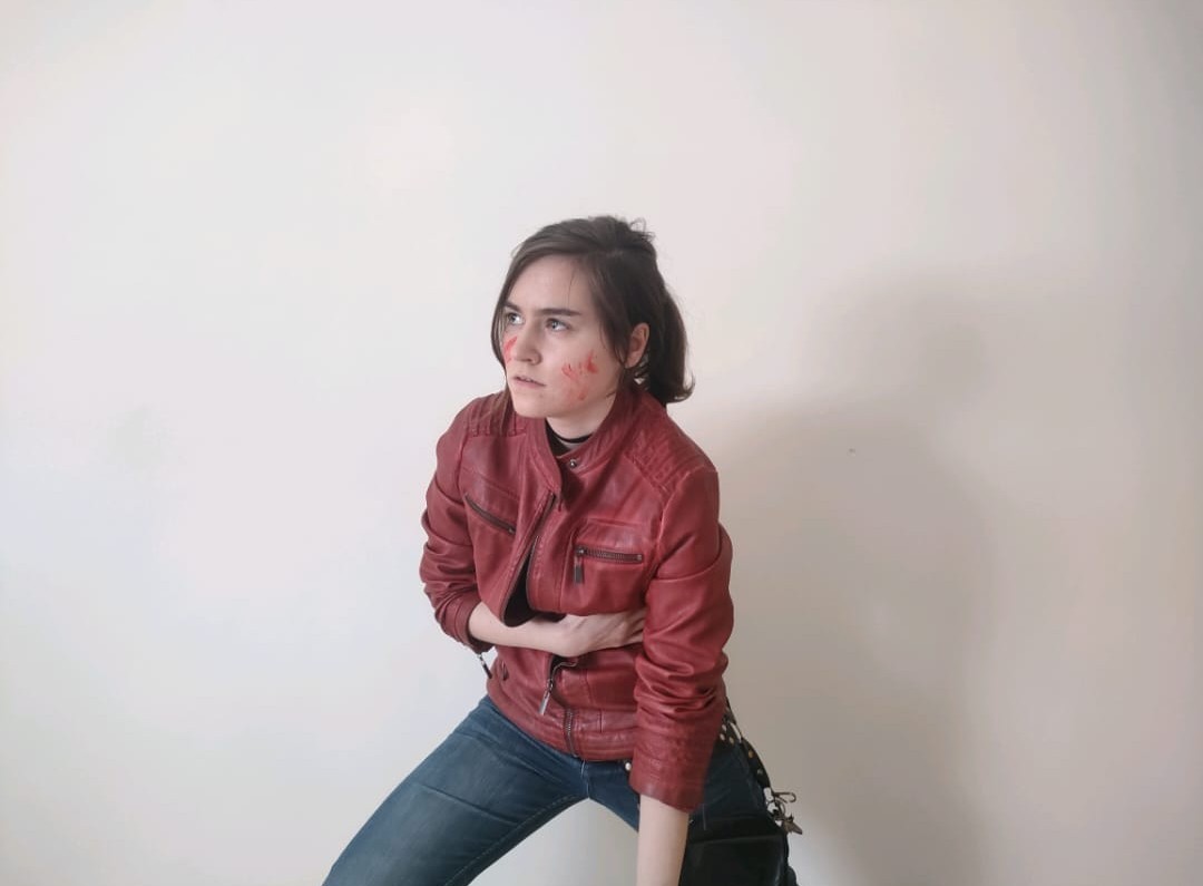 FeliZeppeli's tweet photo. Aprovechando que me estoy dejando el pelo largo de nuevo para hacerme un photoshoot de Claire Redfield https://t.co/FLeXr4RobM