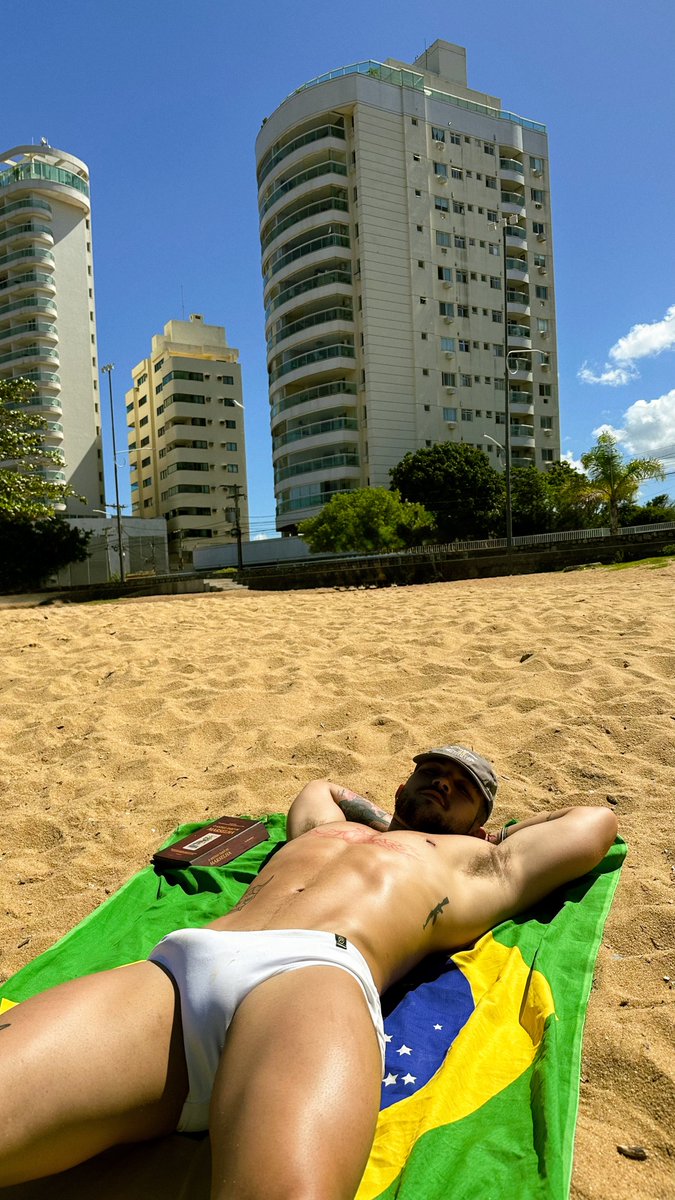 JuniorGrande4's tweet photo. o instagram disse que nessa foto tem atividade sexual, alguém sabe onde? https://t.co/eJeGx8U9lr