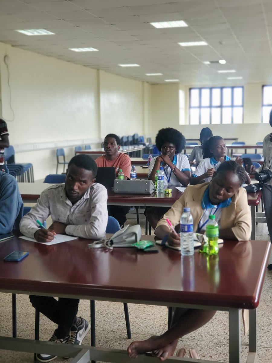 GUTobaccoCtrl's tweet photo. The YTFC had a one on one educative session with students of Ocer Campion and the Social Medicine club  during a debate training by the Gulu University debate association. We exposed the tobacco industry and their tricks @FCTCofficial @WHORepinUganda @WHOUganda @MinofHealthUG https://t.co/bUrtmlAHSf