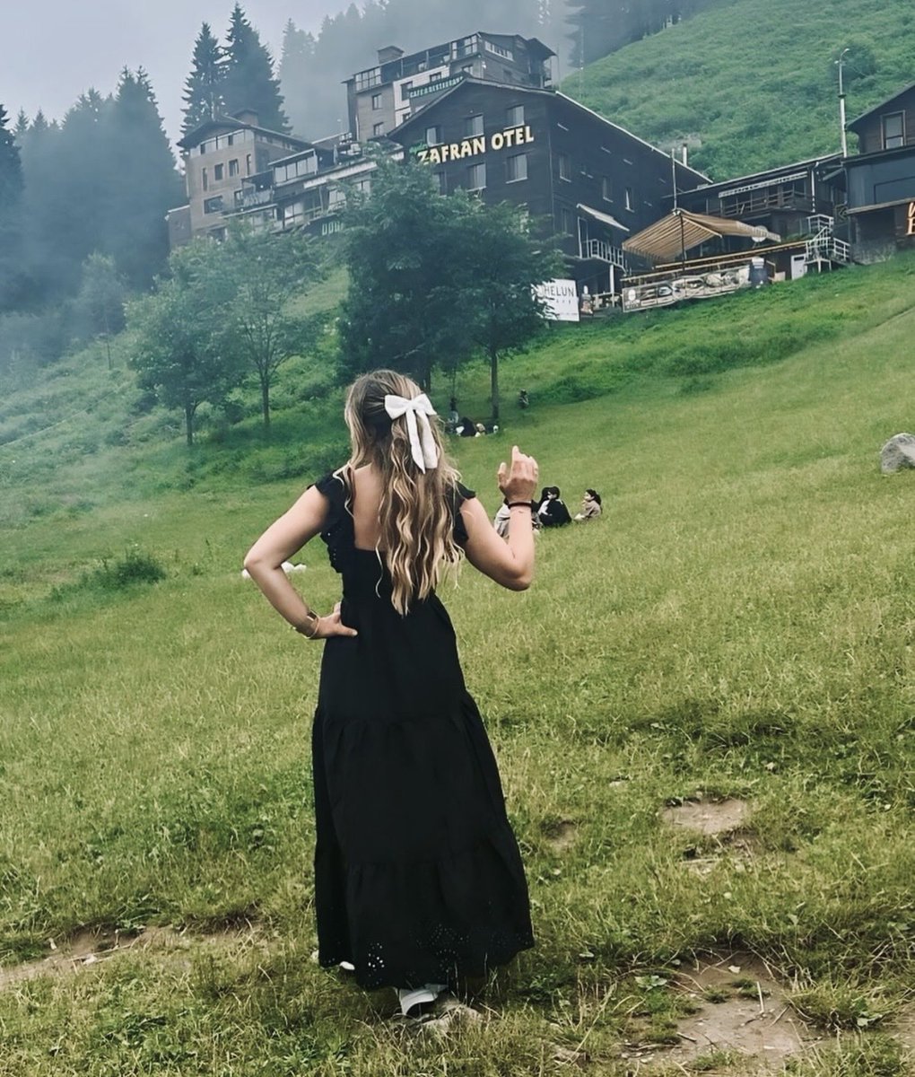 y_morguel's tweet photo. It’s okay, my God, everything is fine. I trust in You. 💚 https://t.co/BWhwHFjzvu