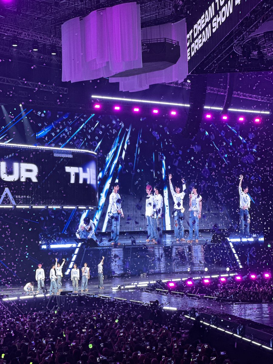 dearest2382's tweet photo. 260329 드림쇼4 앙콘 🎬🐯🌳💟👋🥹💭 https://t.co/wesjv0iuhO