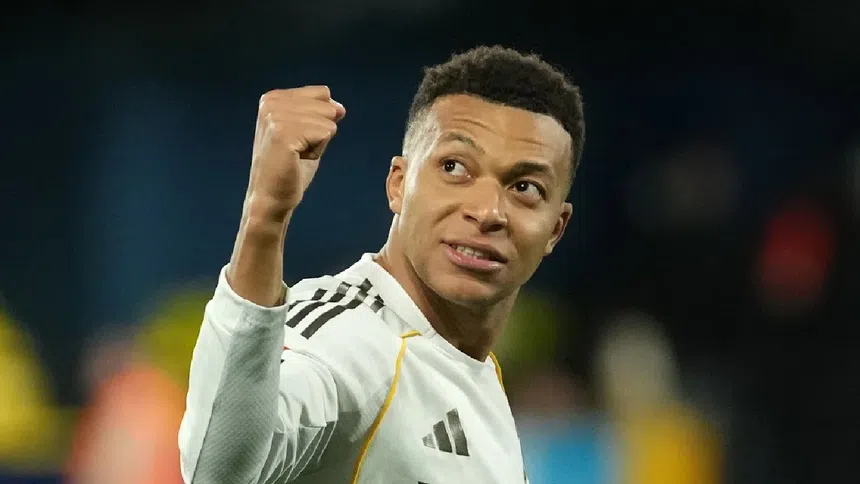 The Touchline | 𝐓 tweet media