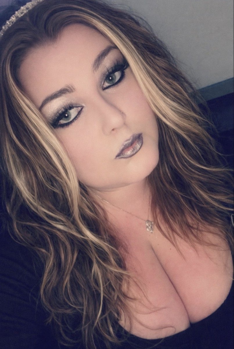 itscaitkandy's tweet photo. “that stream was chaotic 😭 we’ll be back stronger CKParty 🍭✨”
#CKParty #YapperQueen #CaitKandy #StreamerLife #TwitchStreamer #GirlGamer #ContentCreator #Relatable #GamingCommunity #FYP https://t.co/N7byya2CeT