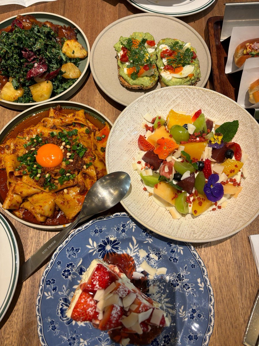 AMBAR CHAKRAVARTY tweet media