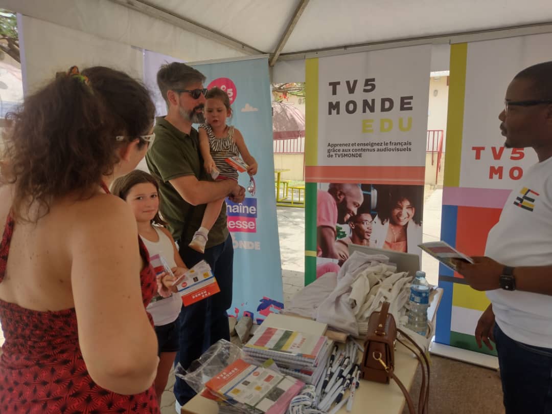 Mtv5lagos's tweet photo. Thanks to visit TV5MONDE STAND to discover @TV5MONDE and explore francophone culture during francophonie Fair in Abuja. Long lives to francophonie and tv5monde @FranceInNigeria ,@MagLosange @LASUOfficial ,@EUinNigeria ,@fmydNG ,@NTANewsNow ,@InstitutFrNga ,@CampusFranceNg, https://t.co/4d525XTdoC