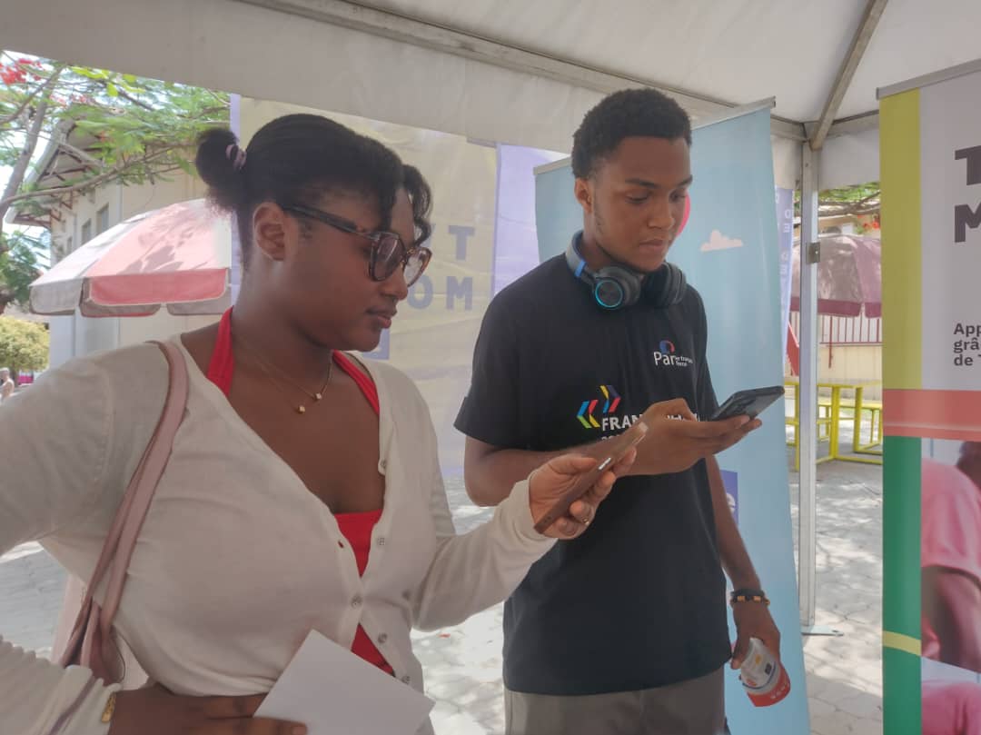 Mtv5lagos's tweet photo. Thanks to visit TV5MONDE STAND to discover @TV5MONDE and explore francophone culture during francophonie Fair in Abuja. Long lives to francophonie and tv5monde @FranceInNigeria ,@MagLosange @LASUOfficial ,@EUinNigeria ,@fmydNG ,@NTANewsNow ,@InstitutFrNga ,@CampusFranceNg, https://t.co/4d525XTdoC