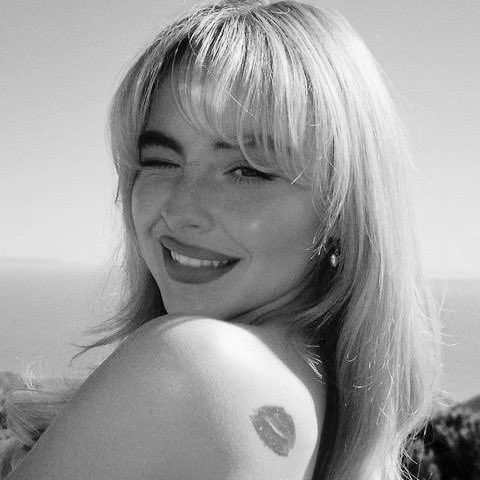 Update Olivia Brasil tweet media