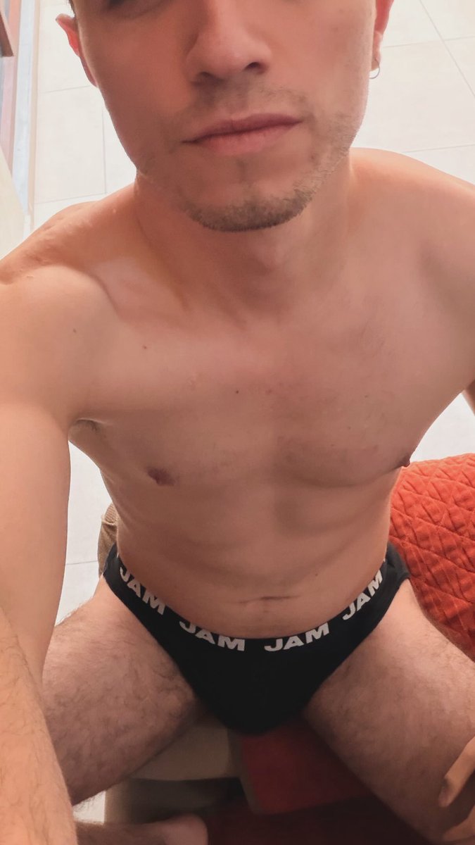 alexcbastian ★ tweet media