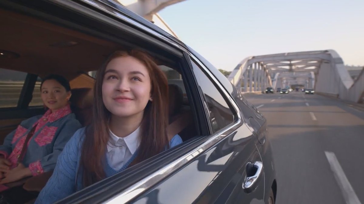 Random TV Screenshots tweet media