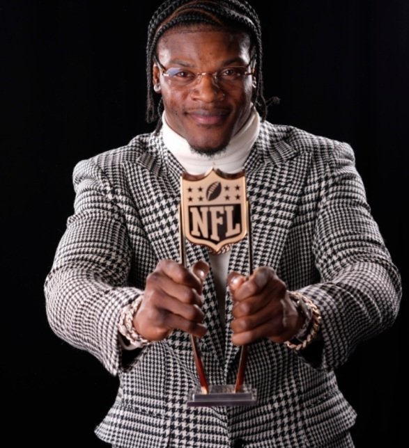 TreyHendMuse's tweet photo. My none bias 2026 NFL awards

MVP: Lamar Jackson
OPOY: Lamar Jackson
DPOY: Trey Hendrickson
COTY: Jesse Minter
CPOY: Nnamdi Madubuike
SB MVP: Lamar Jackson https://t.co/T9JVJD2eJV