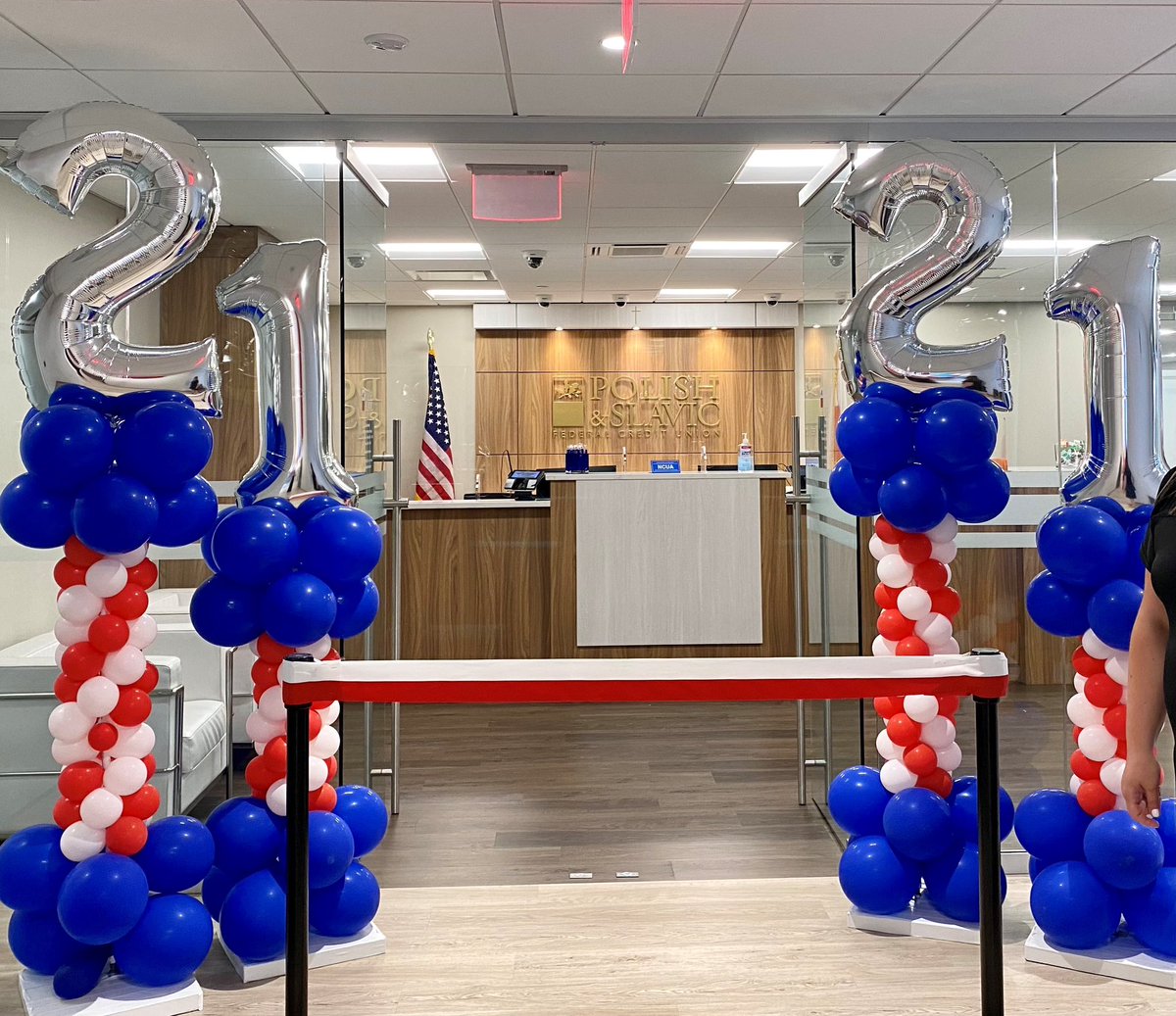 PolishSlavicFCU's tweet photo. A little throwback to 2021 when our 7th New Jersey PSFCU branch opened in Fairfield, NJ!
#50thanniversary #psfcu https://t.co/wlfUwu1h5C