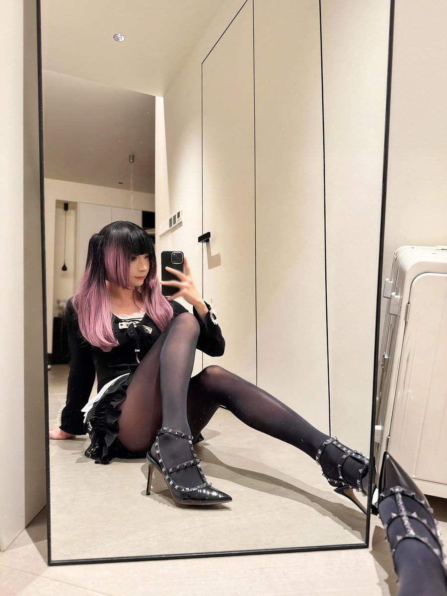 Sissy_Kikky tweet media