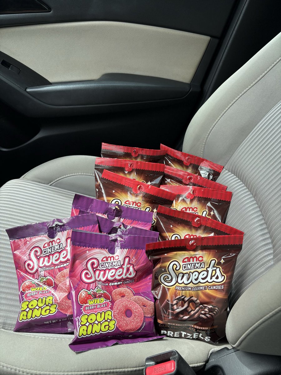yerkskyz's tweet image. Getting it done while having fun. Gifting out some Cinema Sweets tomorrow at work. Also, finishing out March strong with a movie a day for the rest of the month @AMCTheatres   #AMC $AMC #AMCTheatres