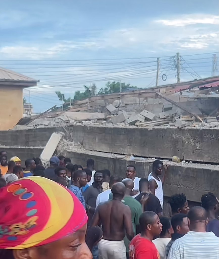 gnfsofficial's tweet photo. Rescuers from the Ghana National Fire Service (GNFS) National Headquarters are currently on scene conducting search and rescue operations to save trapped persons.
Further updates will be provided.
#activeincident #structuralcollapse https://t.co/Nmc9dglEHn