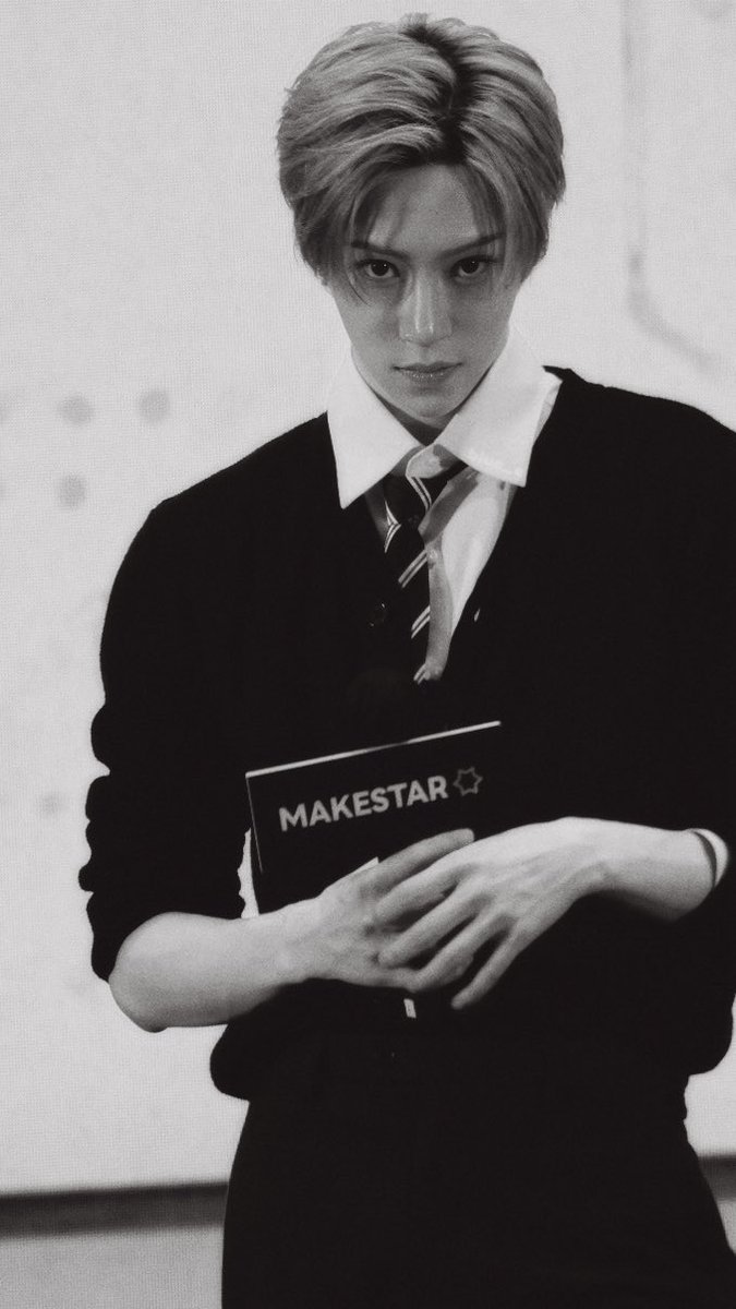 blululue_e tweet media