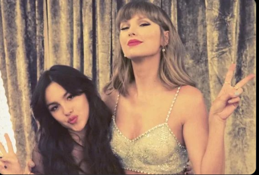 M.O.D.A.F.O.K.A tweet media