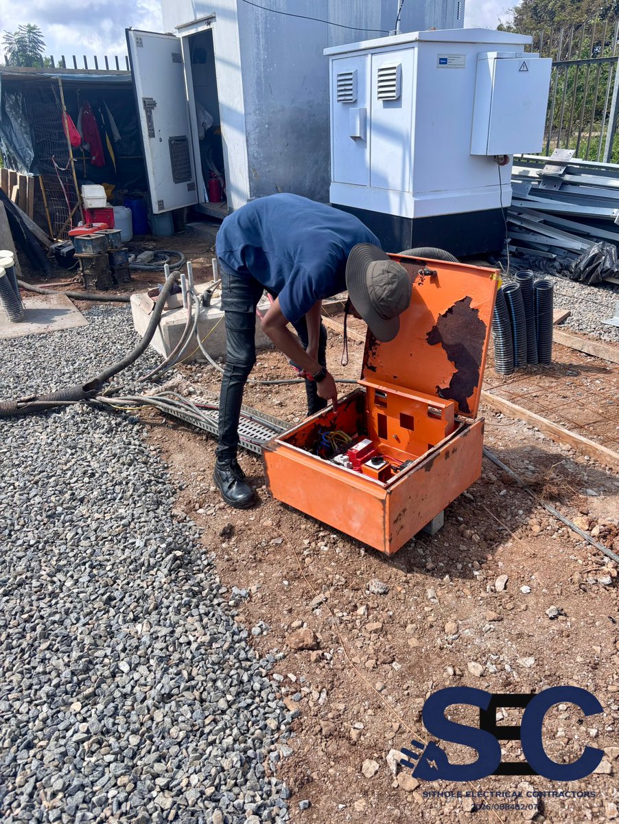 sitholeelectric's tweet photo. Building a new DB for Telkom and Vodacom. Quiet work, serious responsibility. https://t.co/hdr8ZaI3d2