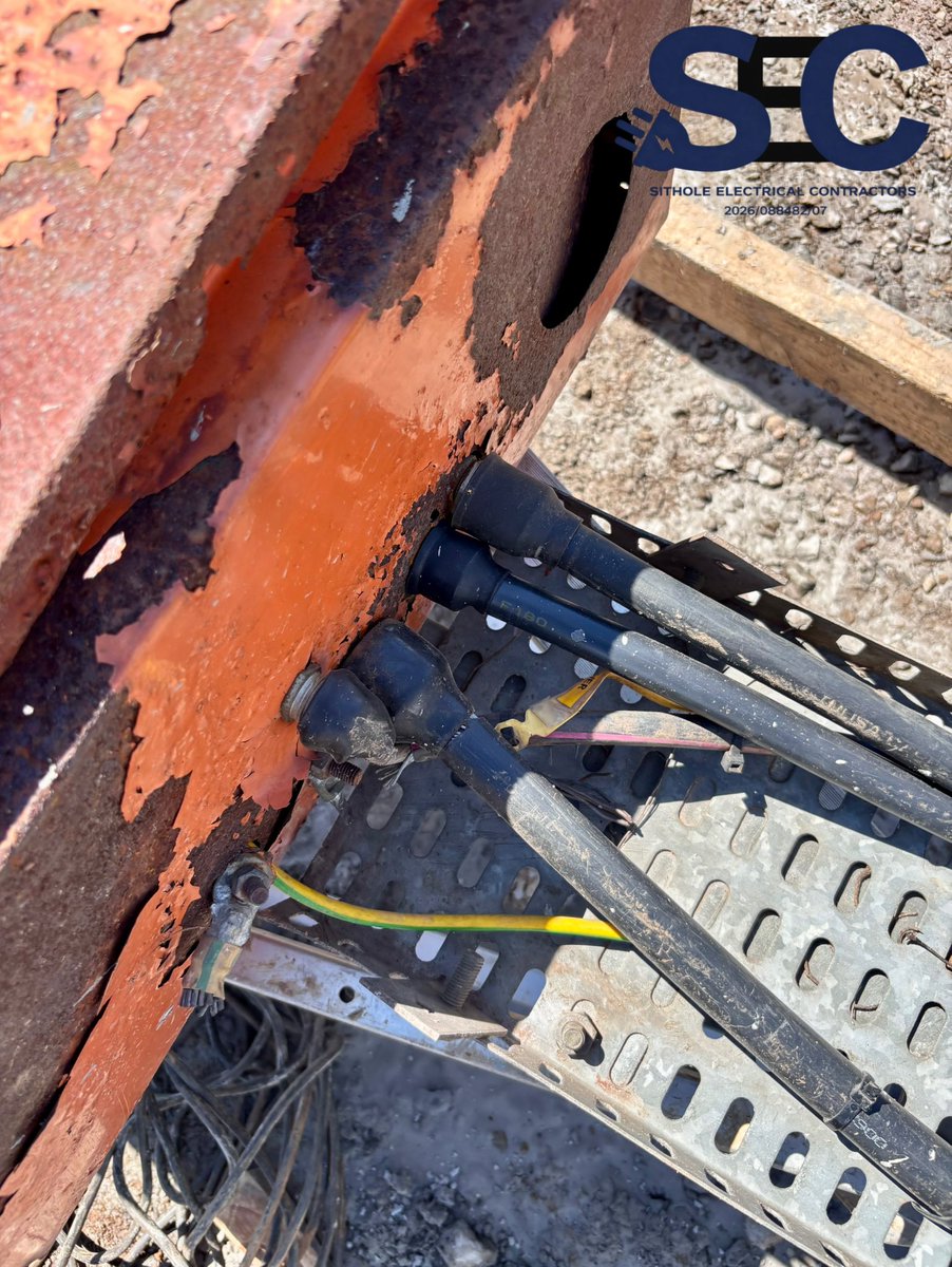 sitholeelectric's tweet photo. Building a new DB for Telkom and Vodacom. Quiet work, serious responsibility. https://t.co/hdr8ZaI3d2