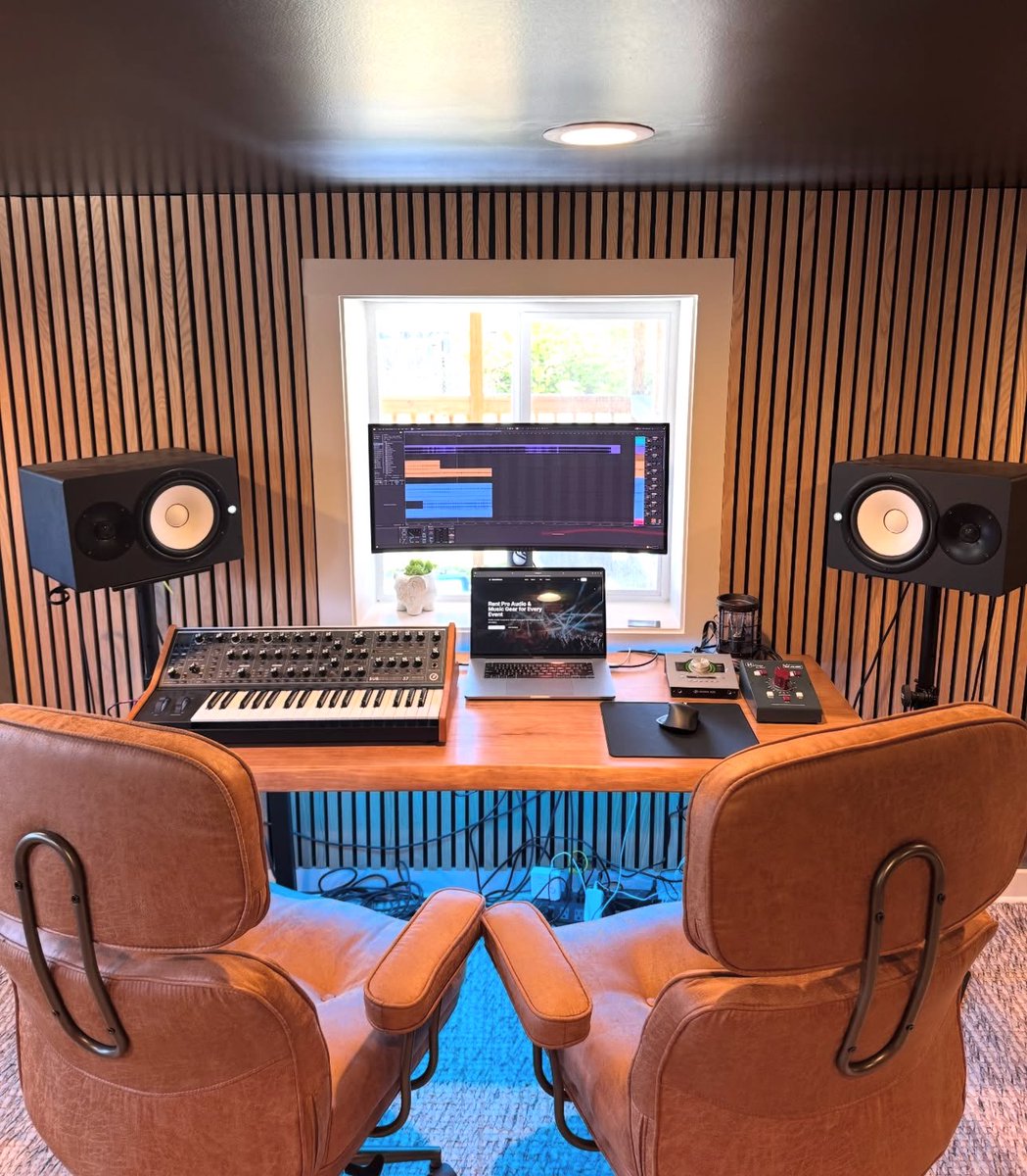 Label Submissions tweet media
