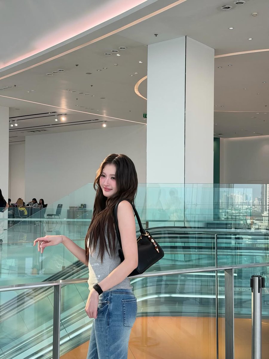 ViewMim Brasil 🇧🇷 #GirlRulesSeries tweet media