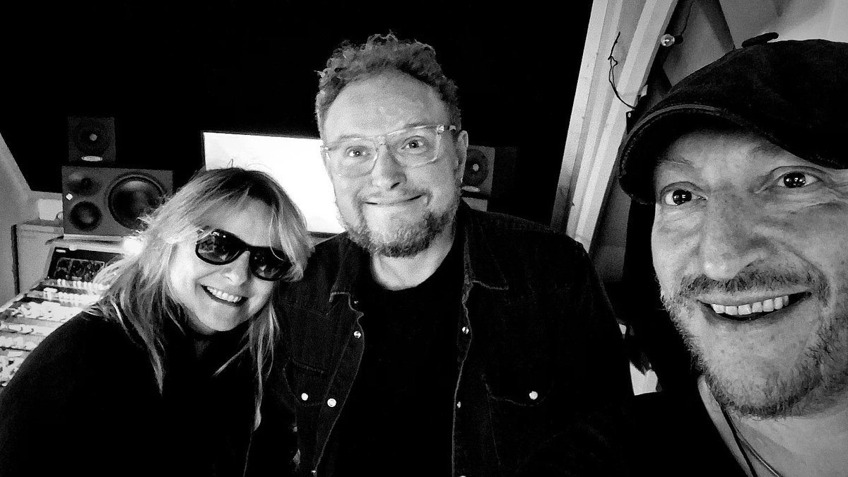 The_Actions's tweet photo. New album is mixed! We can't wait to blast your ears with this one.
Massive thanks to the man with the Golden Ears Joe Garcia
#legend #bristol #mixing #session #studio https://t.co/ek9vOL0jv4