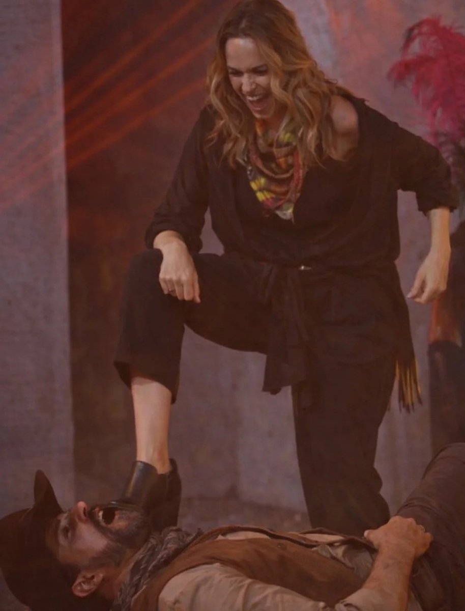 Mexeu com ela é foraaa! #bbb26 #teamrenaut