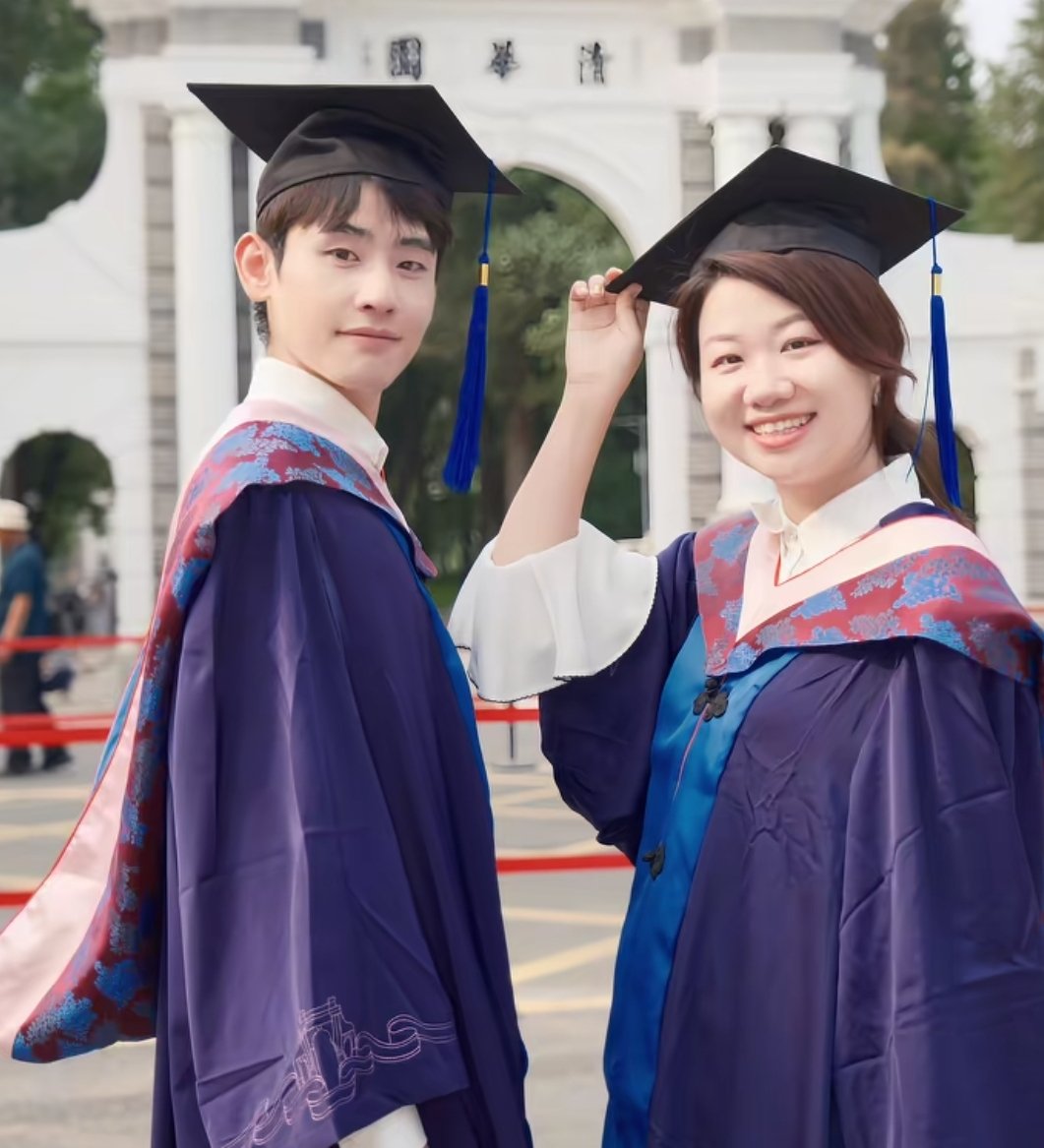 Cheif of Dumbasses tweet media