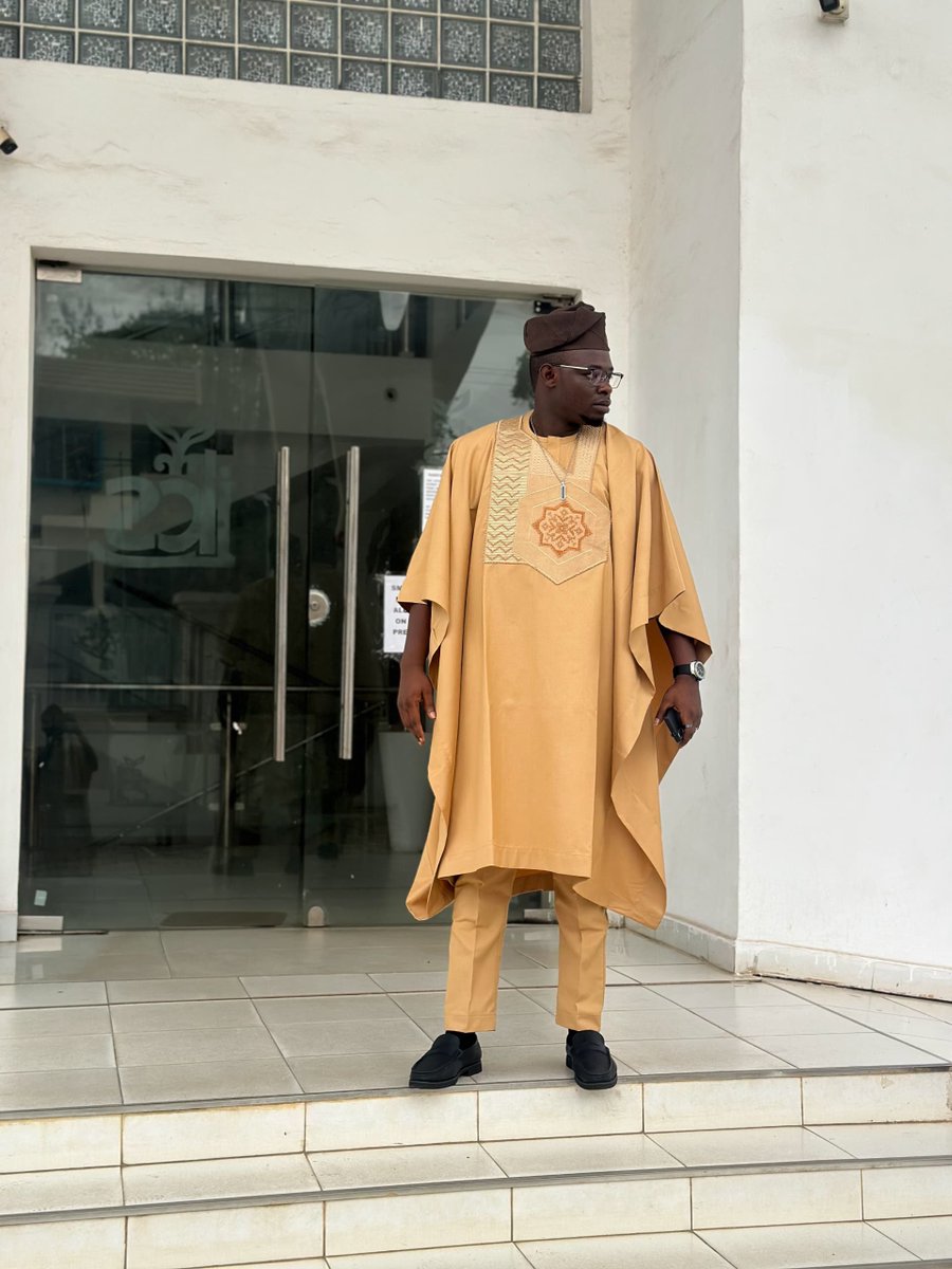 FlawlessVogcoll's tweet photo. Clean Agbada Alawaysss!
This is how stunning you look when your trust us with your Trads.
We’re always available making fashion magics @InsideOsogbo https://t.co/XIPWf1CKk4