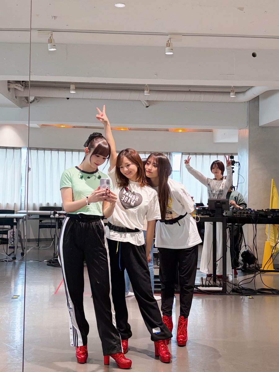 merm4id pics tweet media