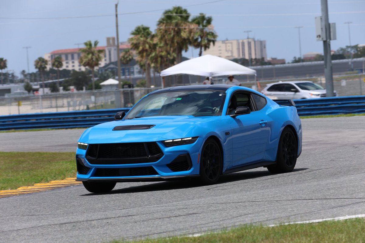 Obey Your Master 🌻 tweet media