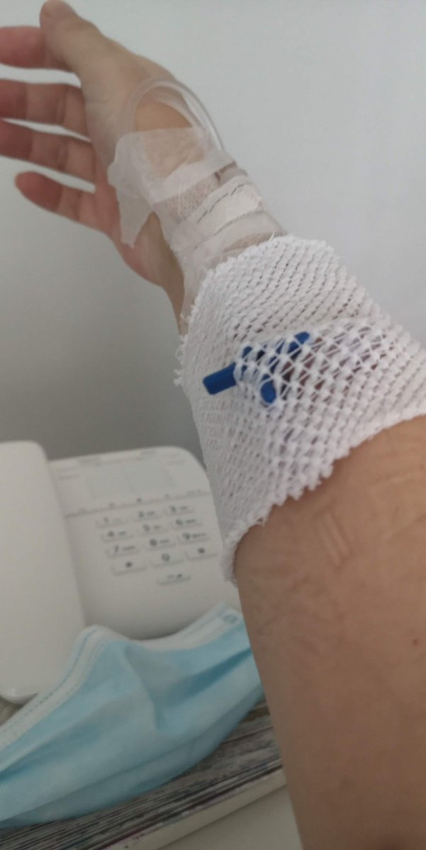 BelenBelmaes's tweet image. Hace 6 años ya podía hacerme fotos en el hospital, después de una semana sin enterarme de nada. #Covid #COVID_19 #FelizDomingo